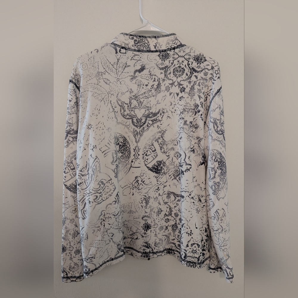 Chico's Spa full Zip Jacket Black White Print Sz Large 2 - Picture 2 of 8